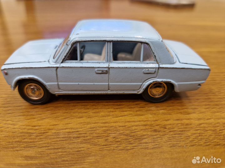 Модели автомобилей 1:43 СССР,номерные одним лотом