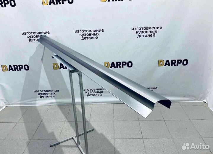 Пороги для Toyota Auris 2006-2012 (E150)