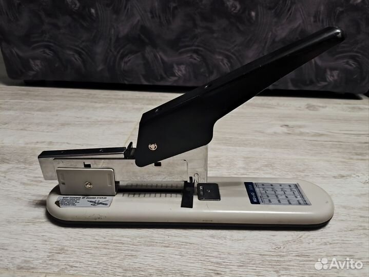 Степлер мощный