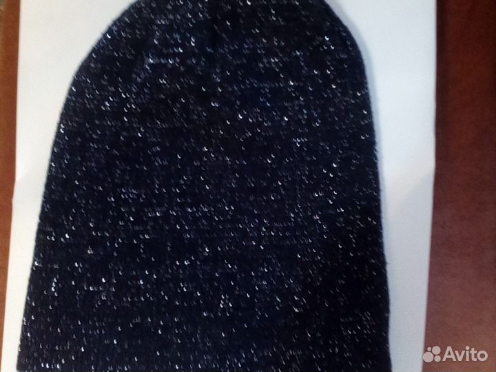 Шапки разные,зимние,цена за 1 шт