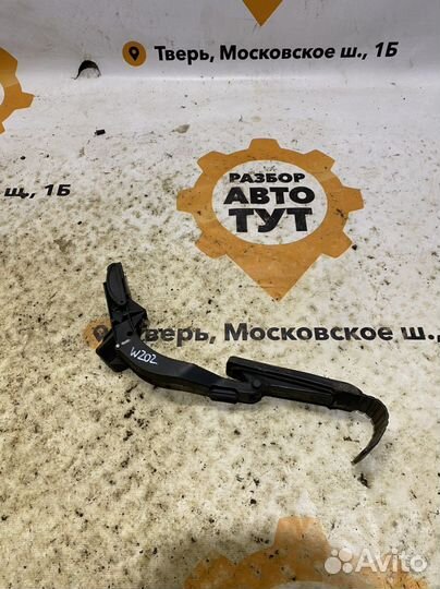 Педаль газа Mercedes Benz w202 AT