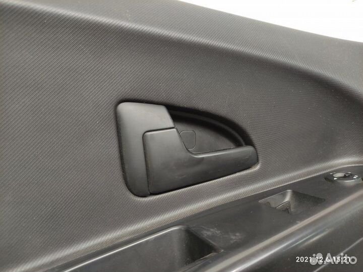 Обшивка двери передняя левая Kia Ceed G4FC 2009