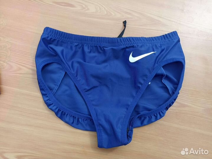 Спортивные трусы женские Nike