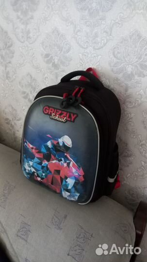 Рюкзак школьный для мальчика гризли