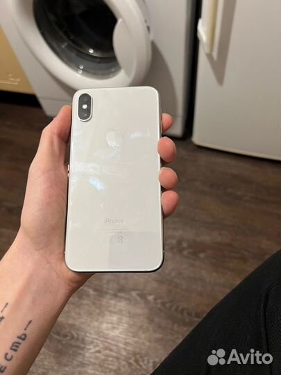 iPhone X, 64 ГБ