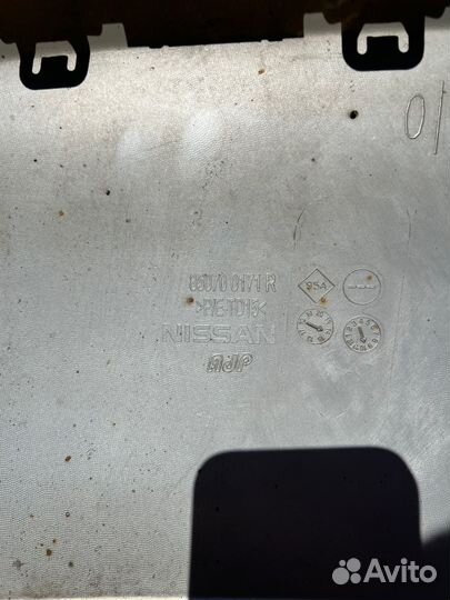 Накладка бампера Nissan Terrano D10