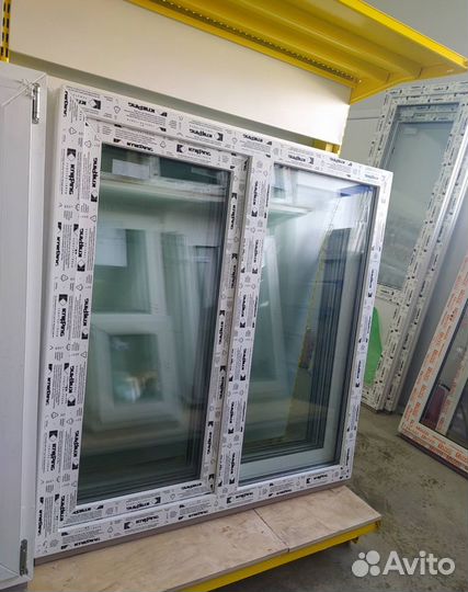 Пластиковое окно 1200*1200 мм