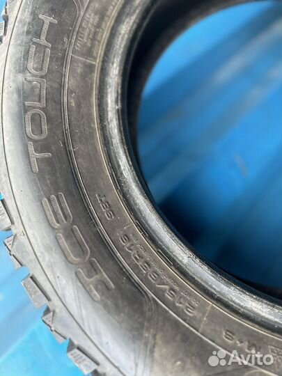 Dunlop Ice Touch 215/65 R16 98T