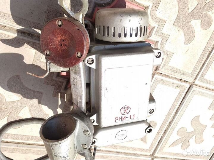 Телефон карабельный, шахтный, бункерский