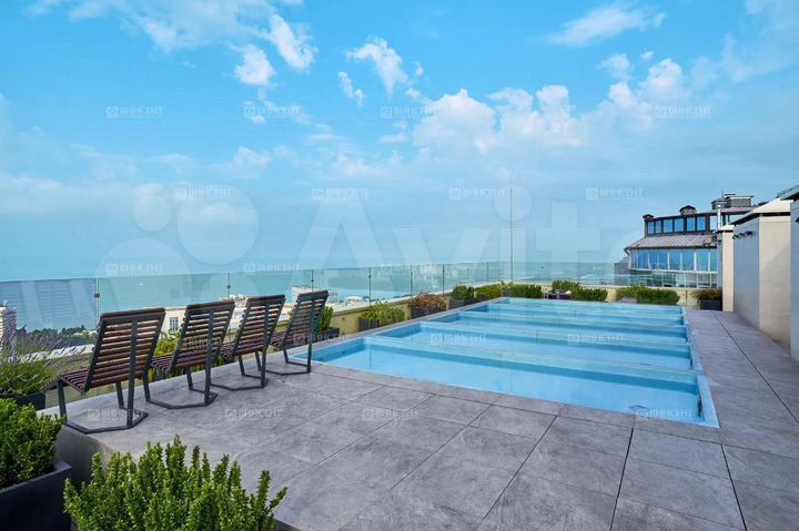 2-к. квартира, 70 м², 10/16 эт.