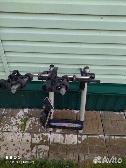 Багажник для велосипеда на заднюю дверь