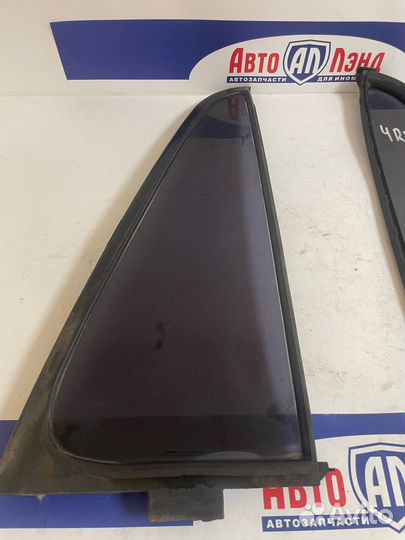 Форточка двери правая Toyota 4Runner /Toyota Hilux