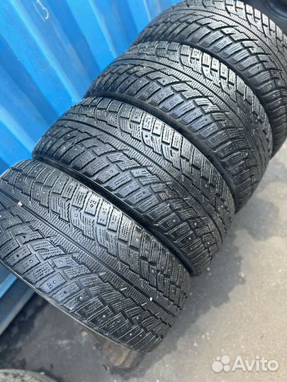 Marshal I'Zen RV Stud KC16 235/55 R17 103T