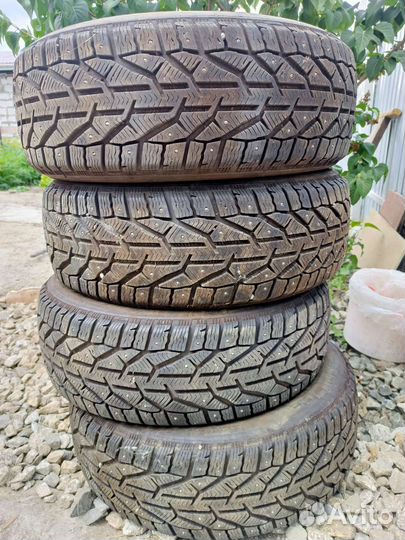 Sumaxx Max Drifting Z1 215/60 R17 54D