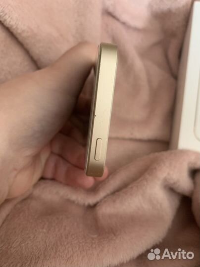 Телефон iPhone se 2017