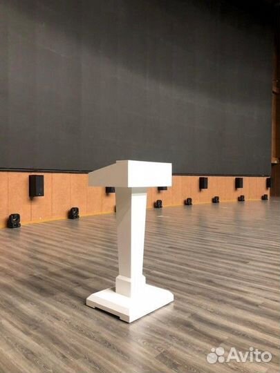 Трибуна для выступлений, для спикера, кремлёвская