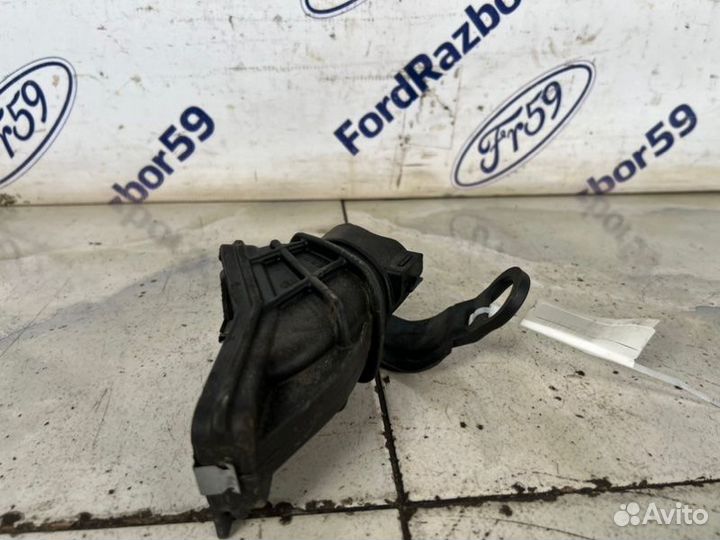 Патрубок воздушного фильтра Ford Focus 3 CB8 2011