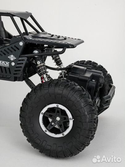 Машинка на радиоуправлении внедорожник