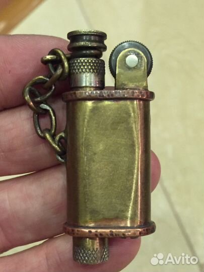 Зажигалка бензиновая