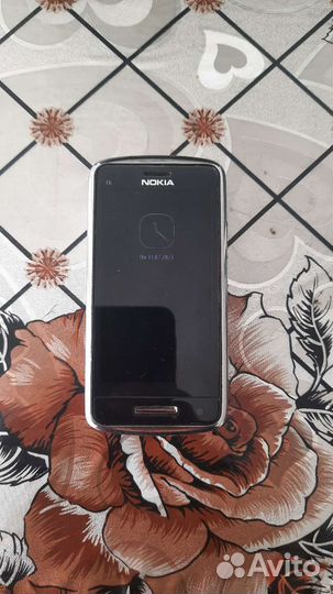 Телефон Nokia c6-01