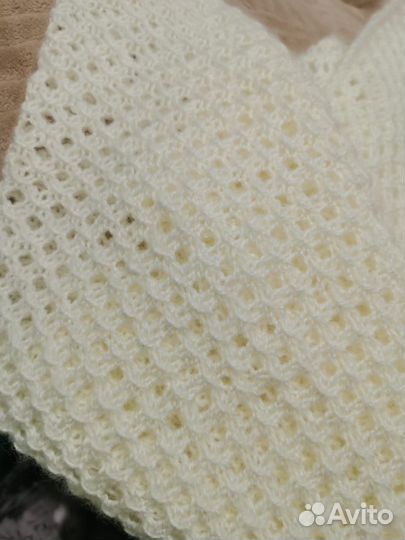 Платок шерстяной ручной вязки