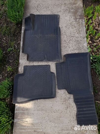 Коврики салона hyundai solaris2