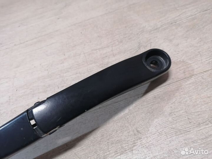 Поводок дворника левый правый Hyundai Elantra 6