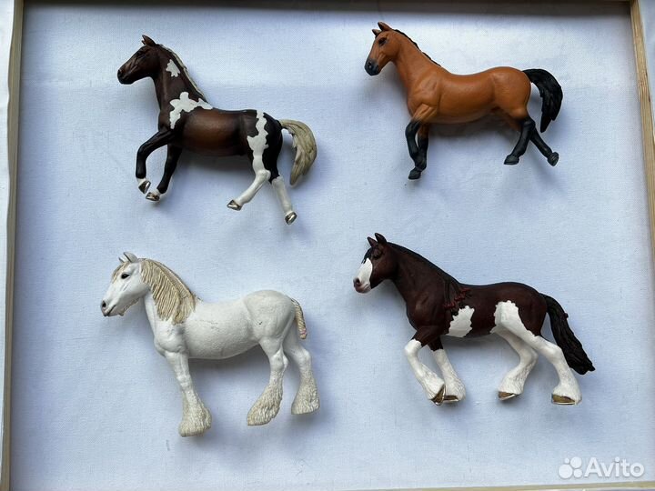 Фигурки лошадей schleich