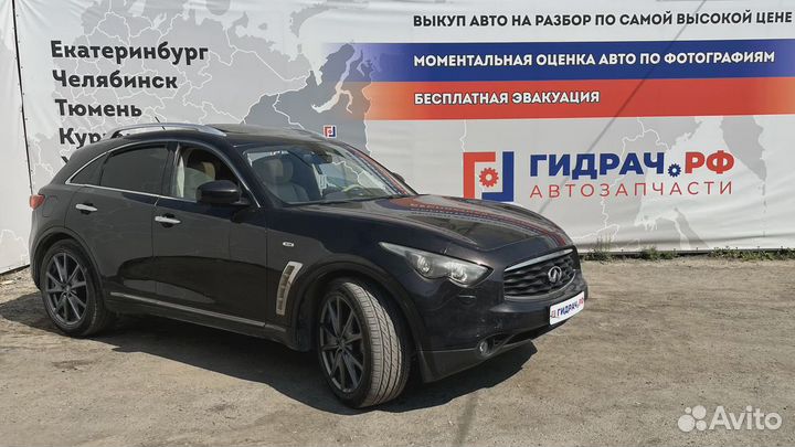 Фонарь задний внутренний левый Infiniti FX50 (S51) 26545-1CH0A