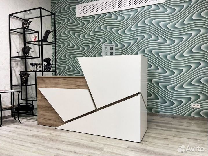 Стойка ресепшн с подсветкой на заказ