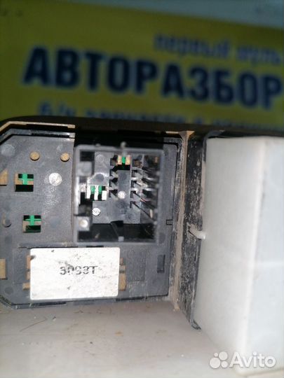 Блок управления стеклоподьемниками Suzuki Liana