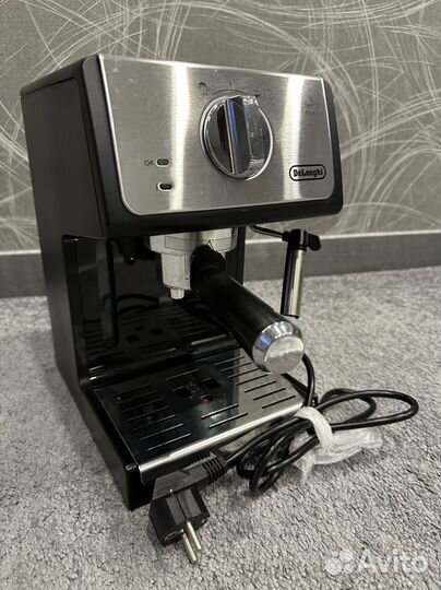 Кофеварка рожковая delonghi
