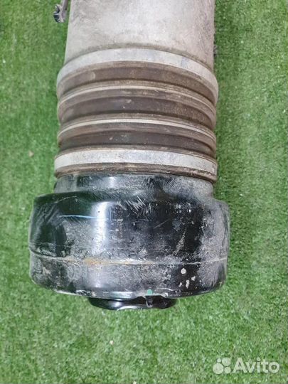 Стойка пневматическая передняя левая Audi Q7 (2015