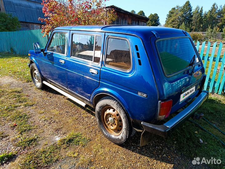 LADA 4x4 (Нива) 1.7 МТ, 2006, 210 000 км