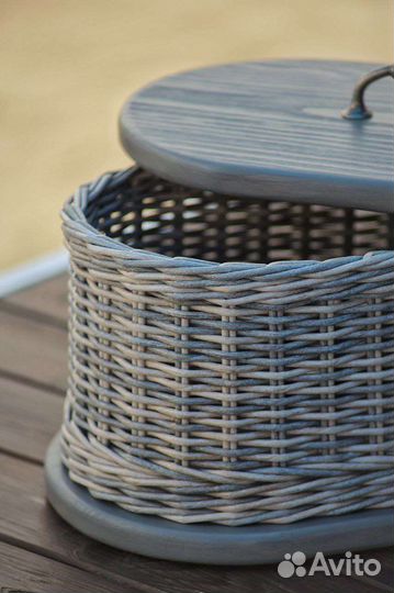 Хлебница из бумажной лозы и дерева