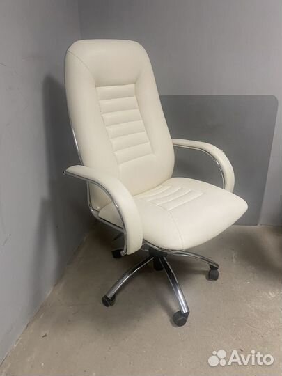 Компьютерное кресло