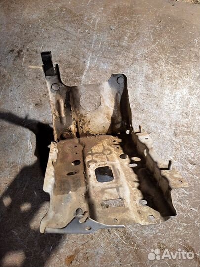 Площадка аккумулятора Shevrolet Lacetti