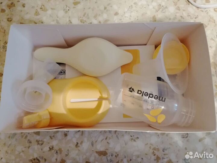 Молокоотсос medela ручной