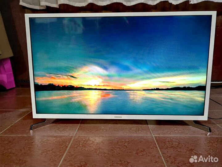 Телевизор smart tv Samsung 32