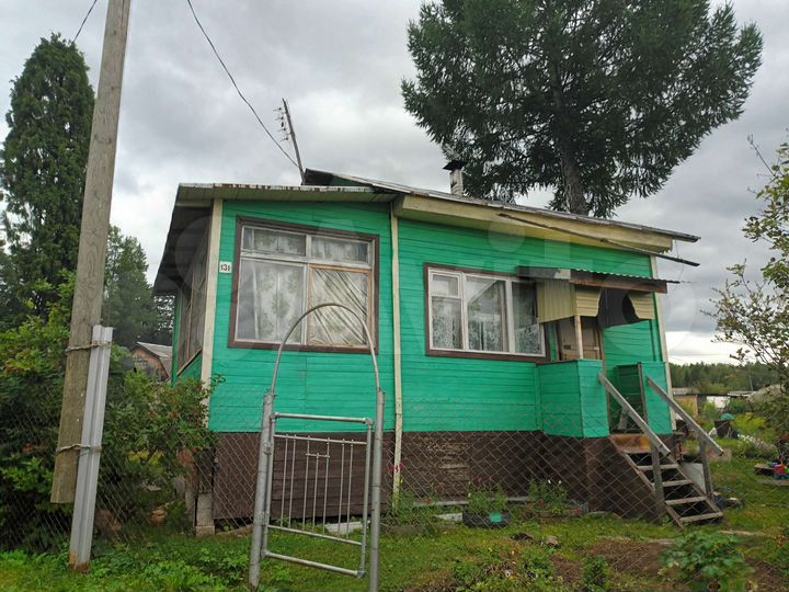 Дом 40 м² на участке 4,5 сот.