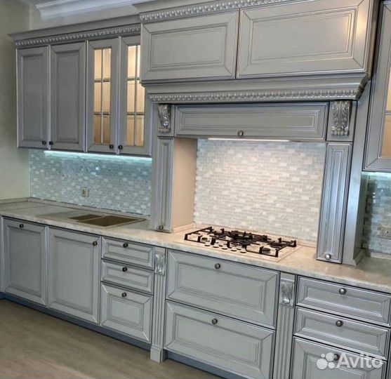 Кухня большая