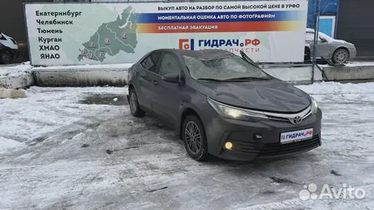 Кнопка обогрева сидений левая Toyota Corolla E18 8475112112