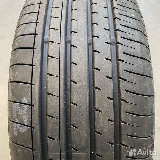 Yokohama BluEarth-XT AE61 235/55 R18