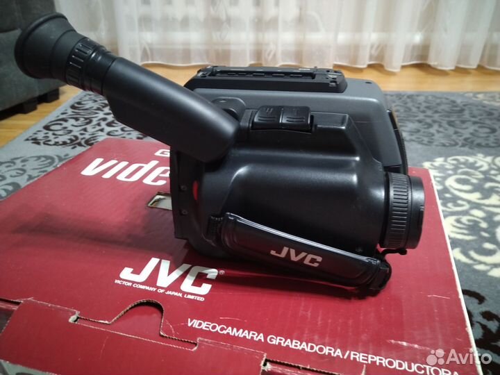 Bидеокамeрa JVC кассетнaя