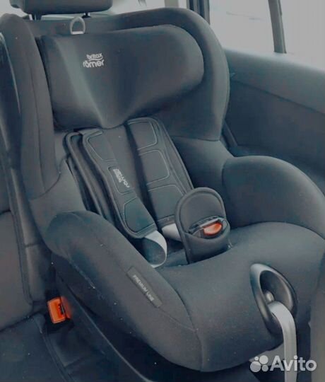 Автомобильное кресло britax romer trifix