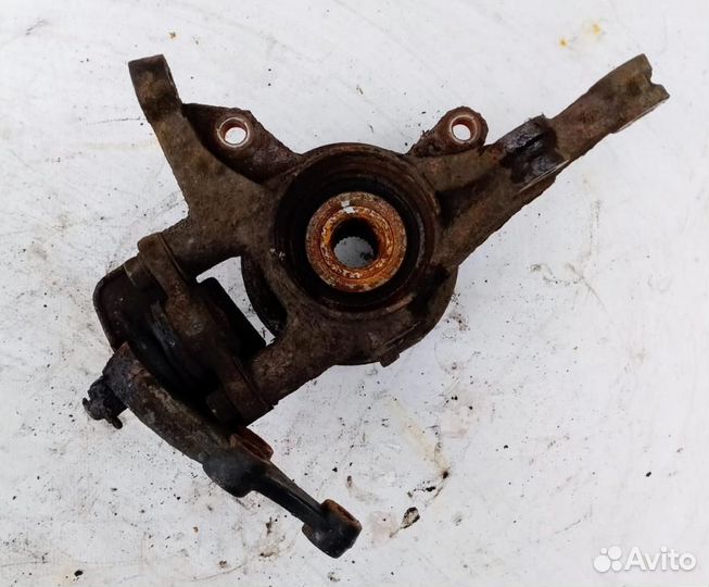 Кулак поворотный передний правый 2007-2012 Kia Cee