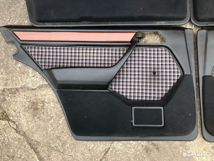 Дверные карты W124 шотландская клетка черные