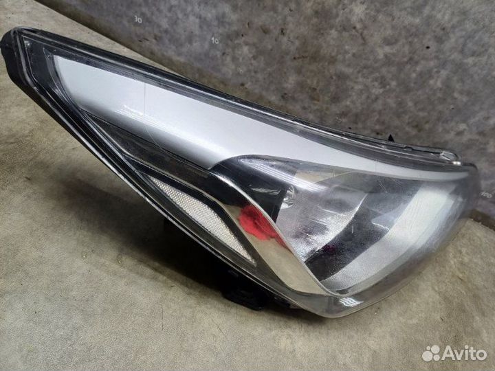 Фара передняя правая Hyundai Solaris 1.6 MT 2014