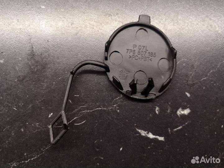 Новая чёрная левая заглушка Volkswagen Toureg