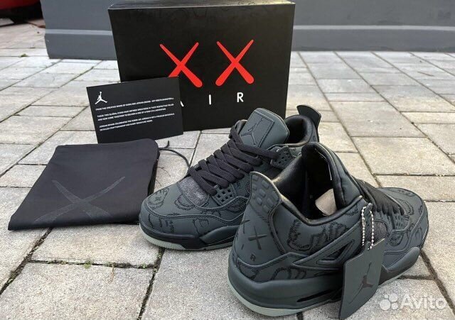 Nike Air Jordan 4 Kaws